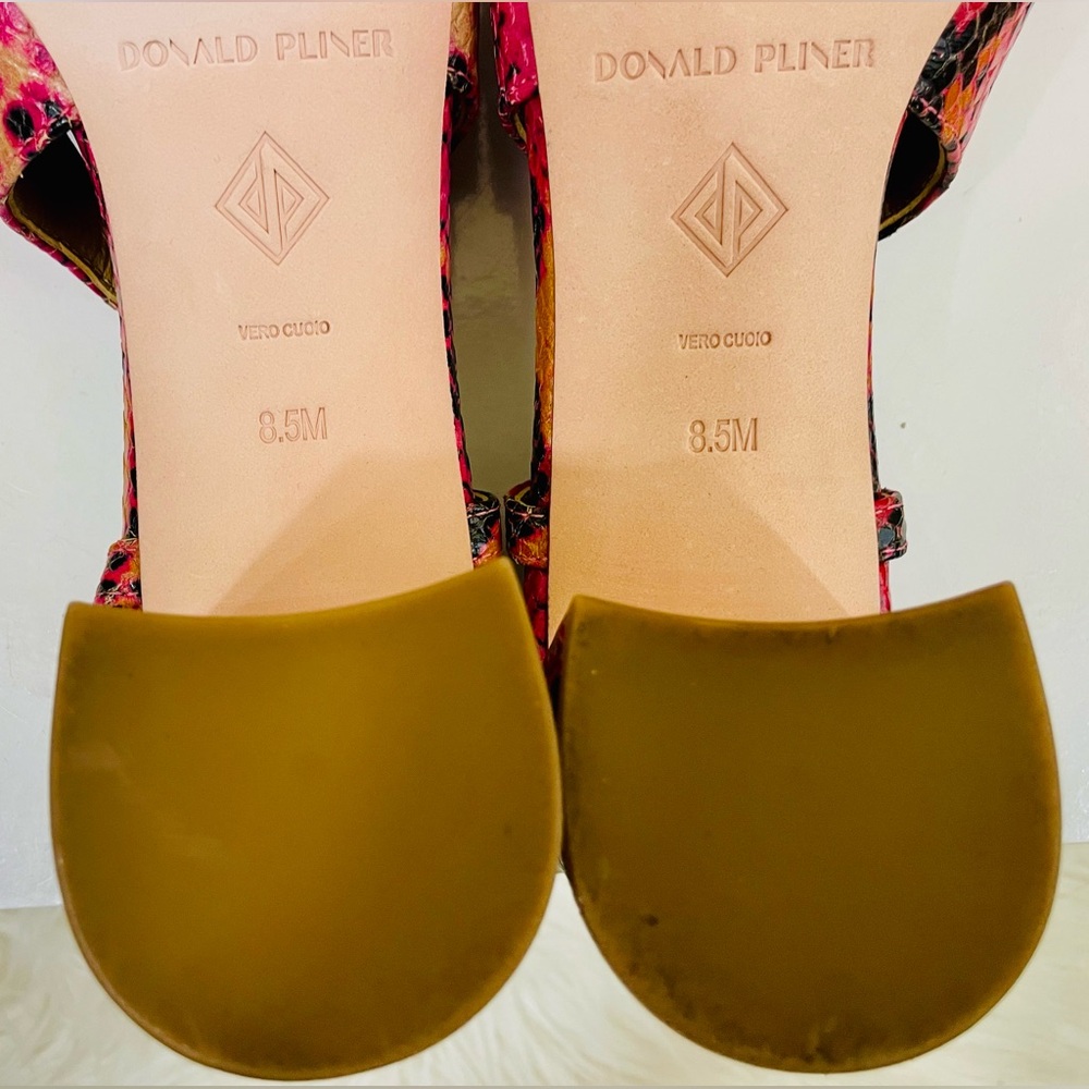 Donald J. Pliner Song Leather Slingback Pumps, Magenta Snakeskin, EUC - Picture 11 of 15